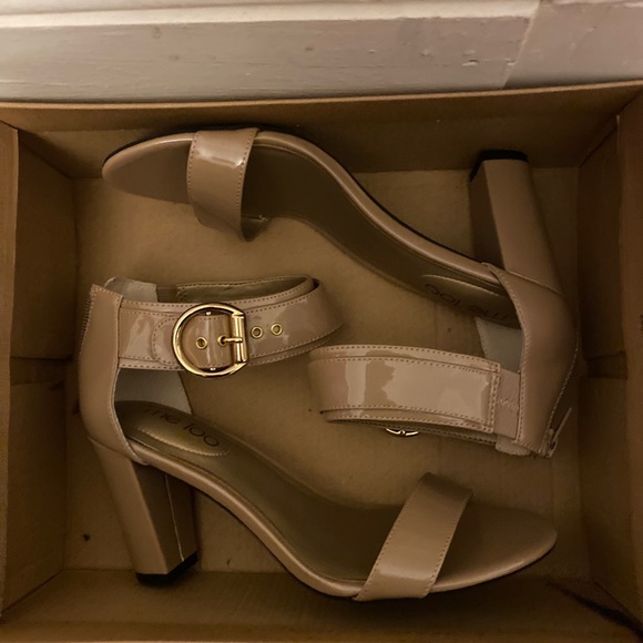 Driftwood Patent PU Lotus 6.5M - Picture 2 of 5